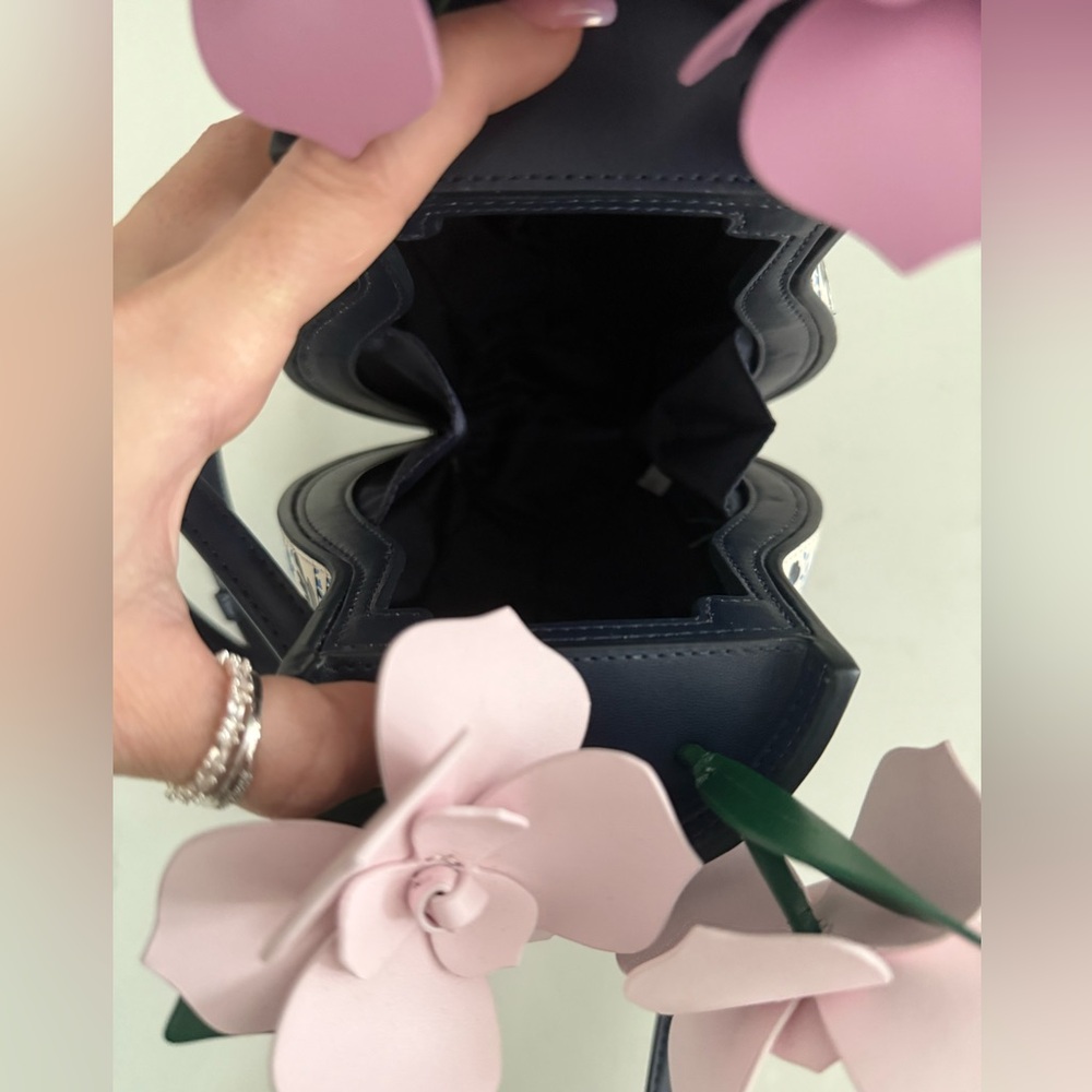 🥂SOLD🥂 Kate Spade Perfect Plume 3D Flower Vase Crossbody Bag Floral Purse NWT - Picture 3 of 11